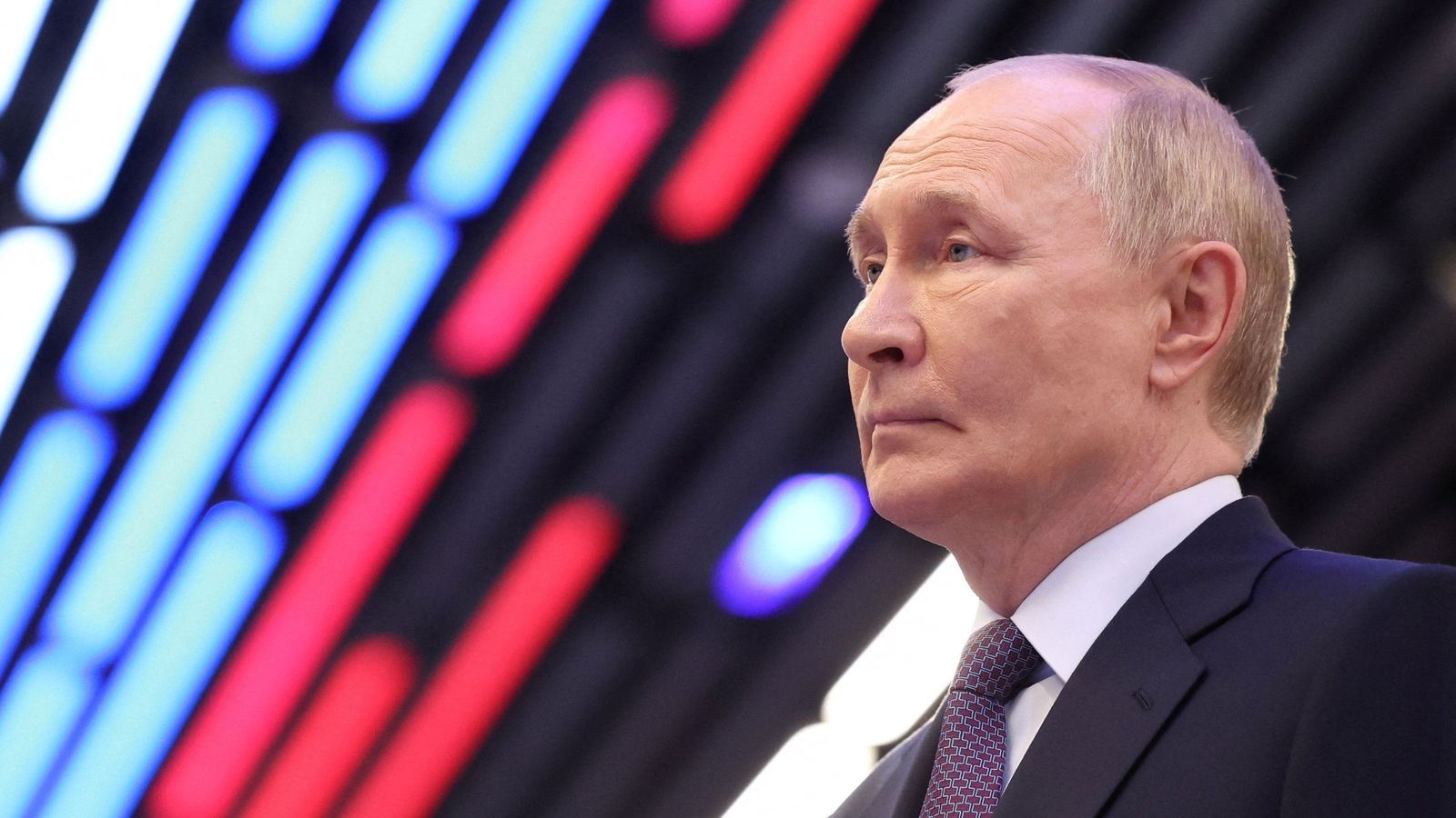 Ukraine war: Putin ally threatens UK assets and brands Lammy 'English idiot'; US support for security guarantees 'to be finalised' | World News