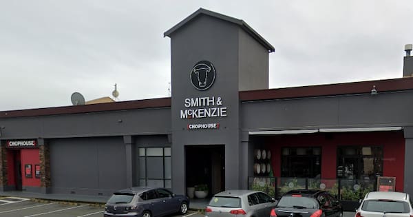 Hamilton restaurant staff 'shaken' by Father's Day armed robbery