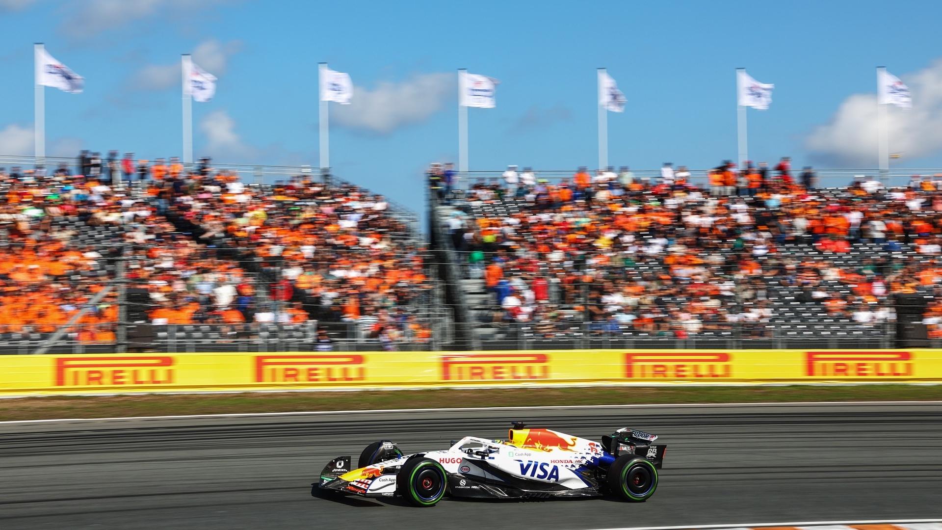 Stand na GP Nederland - Isack Hadjar publiek