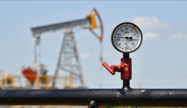 Oil prices rise as supply fears outweigh Iraq-Türkiye pipeline flows, OPEC+ plans
