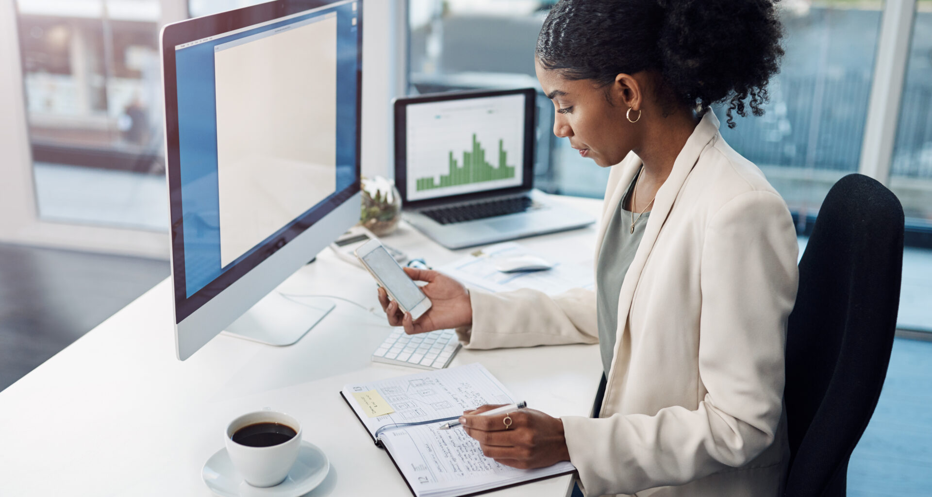 Better Fintech Stock: SoFi Technologies vs. Nu Holdings