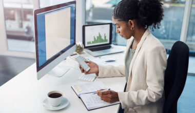 Better Fintech Stock: SoFi Technologies vs. Nu Holdings
