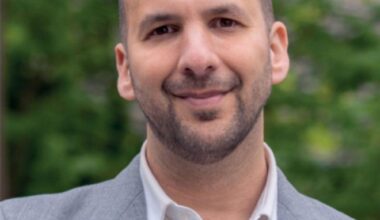 3 London councillors defect from Labour to Green