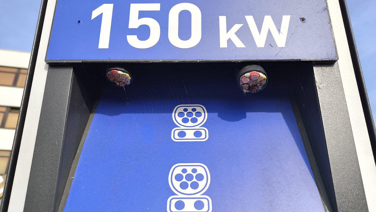 Kabeldiebe bremsen E-Mobilität: Kupferjagd an Stromtankstellen ufert aus