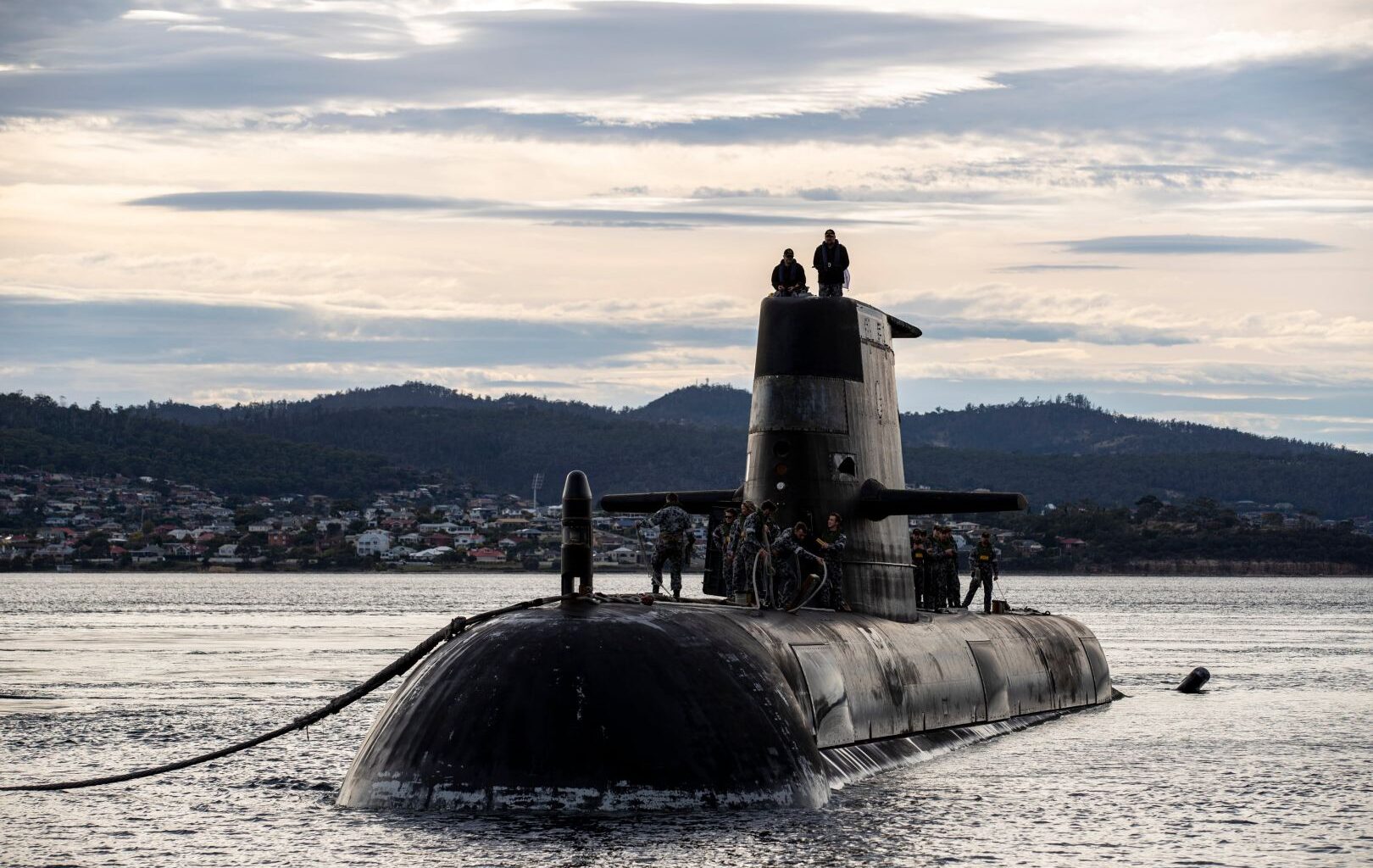 Australia to spend billions on unmanned submarines