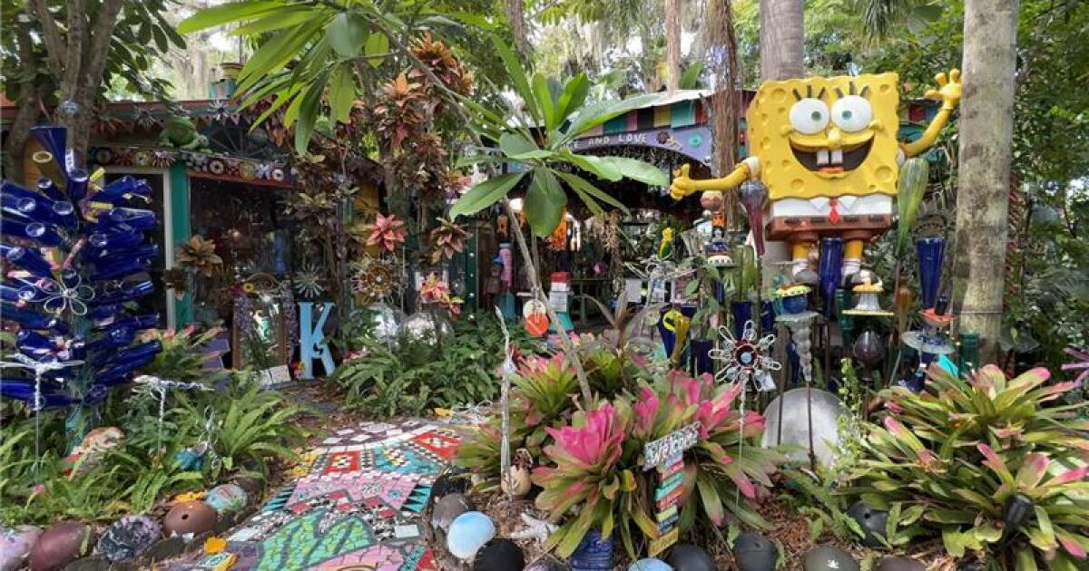 Safety Harbor artist turns home into art environment