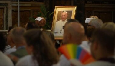 Thousands of LGBTQ+ Catholics attend jubilee at the Vatican