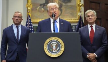 Trump makes unfounded claims about Tylenol, vaccines and autism
