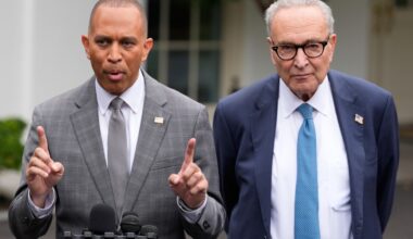 Shutdown nears as congressional leaders meet with Trump