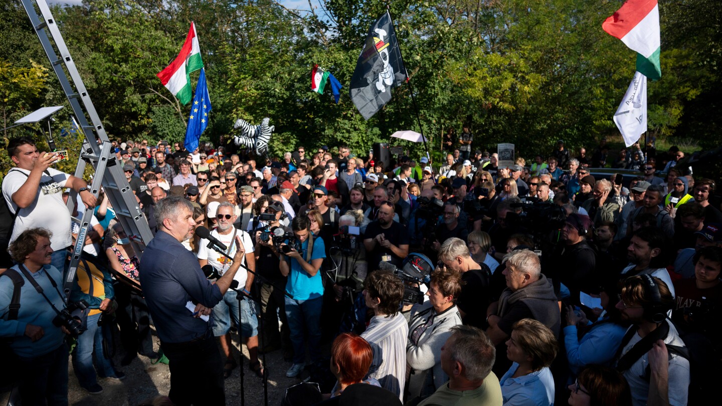 Protesters rally at an opulent Hungarian estate linked to Prime Minister Viktor Orbán