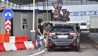 Thousands of 18-22-year-old Ukrainian men flock into Poland after Kyiv lifts travel restrictions
