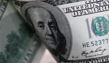 Dollar hits lowest since end-July ahead of US jobs data