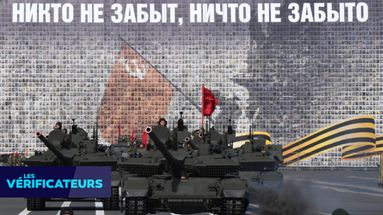 Un char russe pendant le défilé militaire à  Saint-Pétersbourg célébrant les 80 ans de la fin de la guerre, le 3 mai 2025