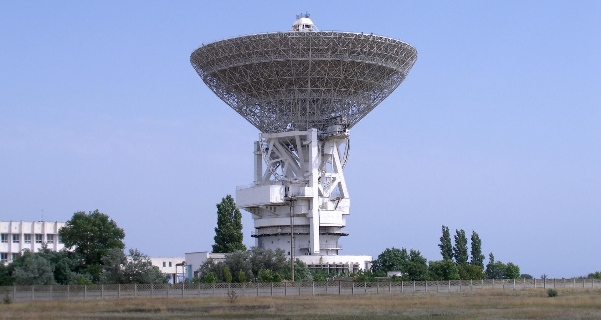 Ukraine destroys giant radio telescope used by Russian military