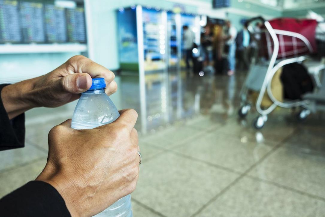 Romania drafts law to cap price of bottled water in airports, transport stations