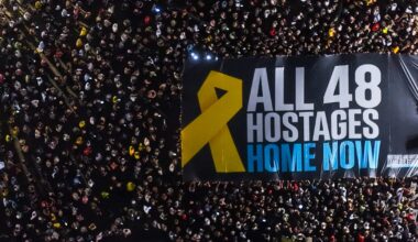 Thousands Rally in Israel Demanding Netanyahu Accept Trump's Gaza Cease-fire and Hostage Deal