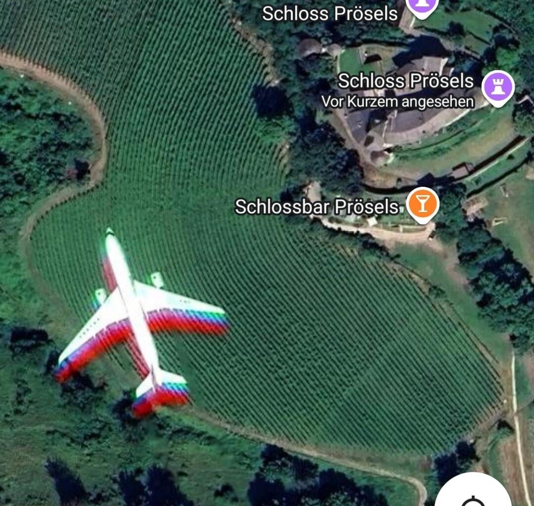 [Milde interessant] ich habe ein Flugzeug auf Google Maps im Satellitenbild gefunden.