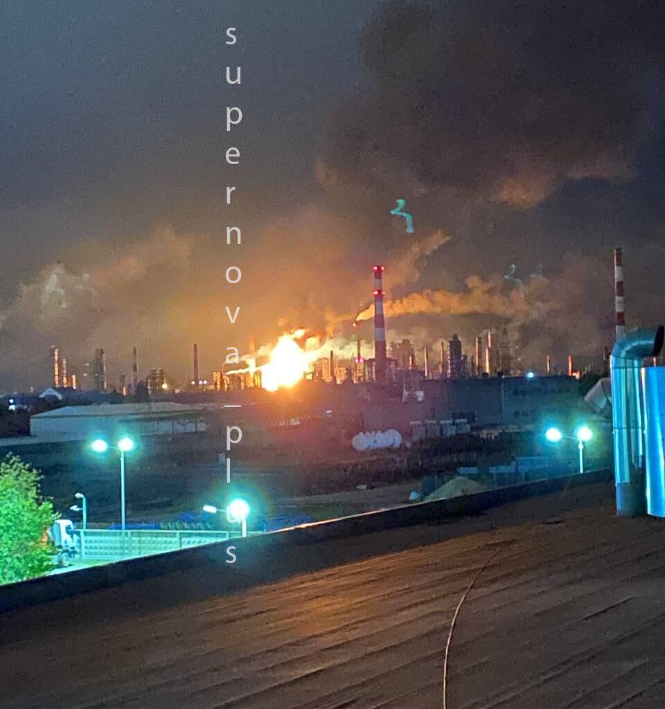 The Ryazan oil refinery in russia is on fire again