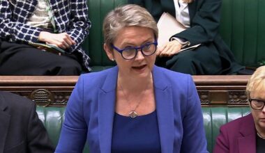 Applications by asylum seekers to bring relatives to the UK suspended by Cooper