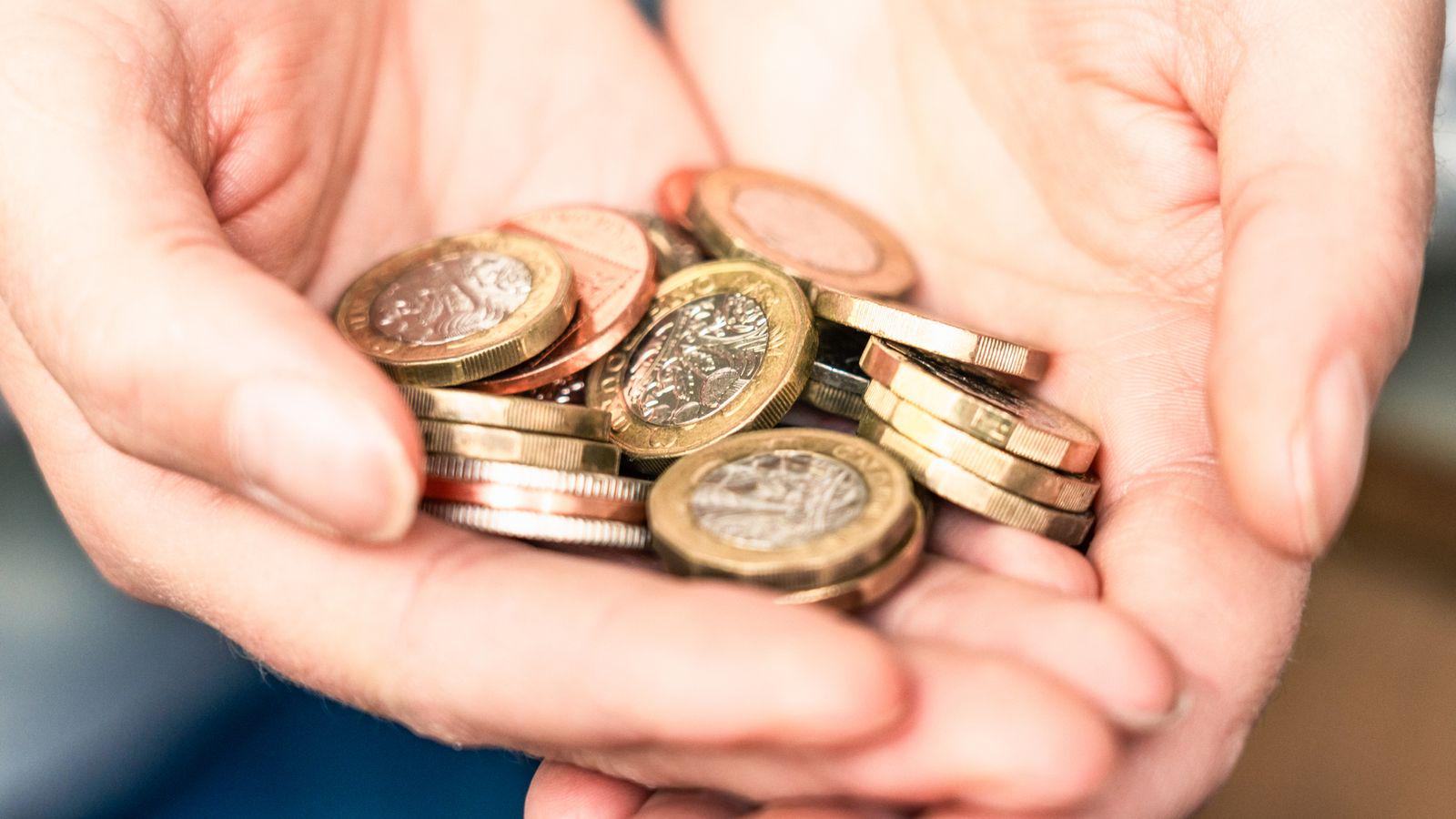 Pound drops as 30-year gilt yields at highest level this century