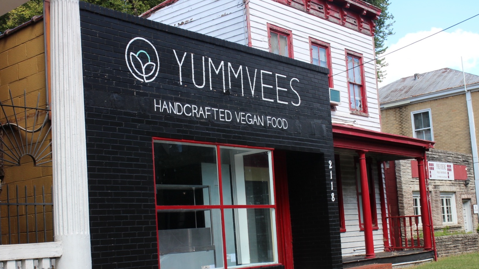 Vegan takeout spot Yummvees moves to former TBT El Gallo space on Cary