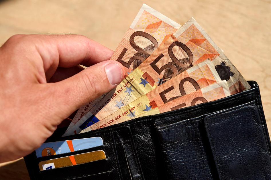 Vlaamse regering geeft 20 miljoen euro minder aan Brussel — De Vrije Universiteit Brussel (VUB), Erasmushogeschool Brussel (EHB) en Hogeschool Odisee verliezen samen 18 miljoen euro.