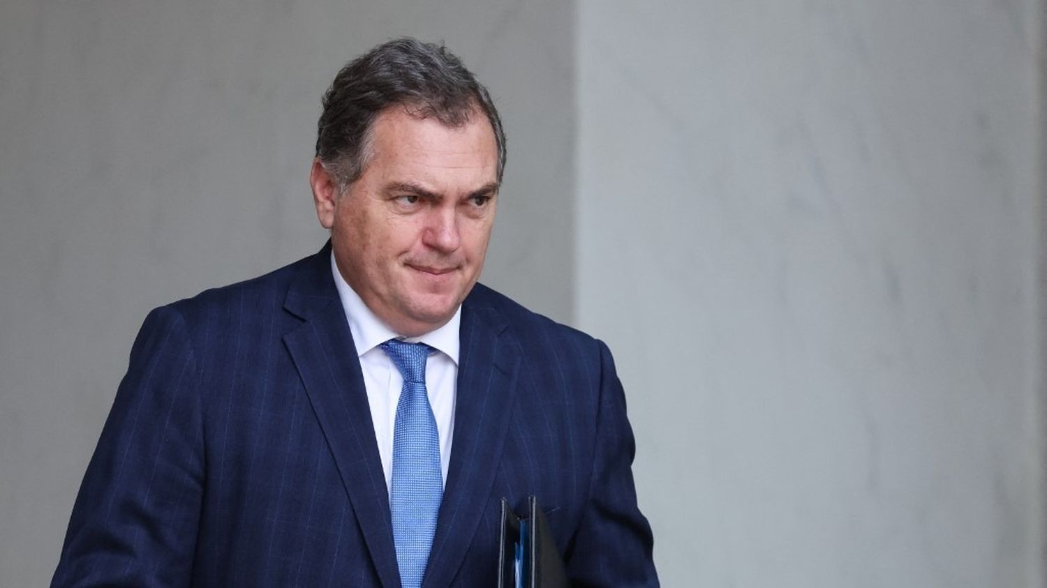 le ministre des Transports annonce une reprise "totalement normale" de la circulation à partir de mardi matin