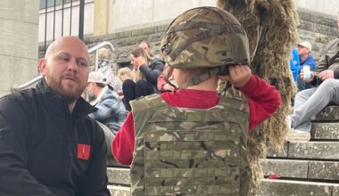 Rifles infanteers swap the heat of Cyprus for the warmth of a welcome home