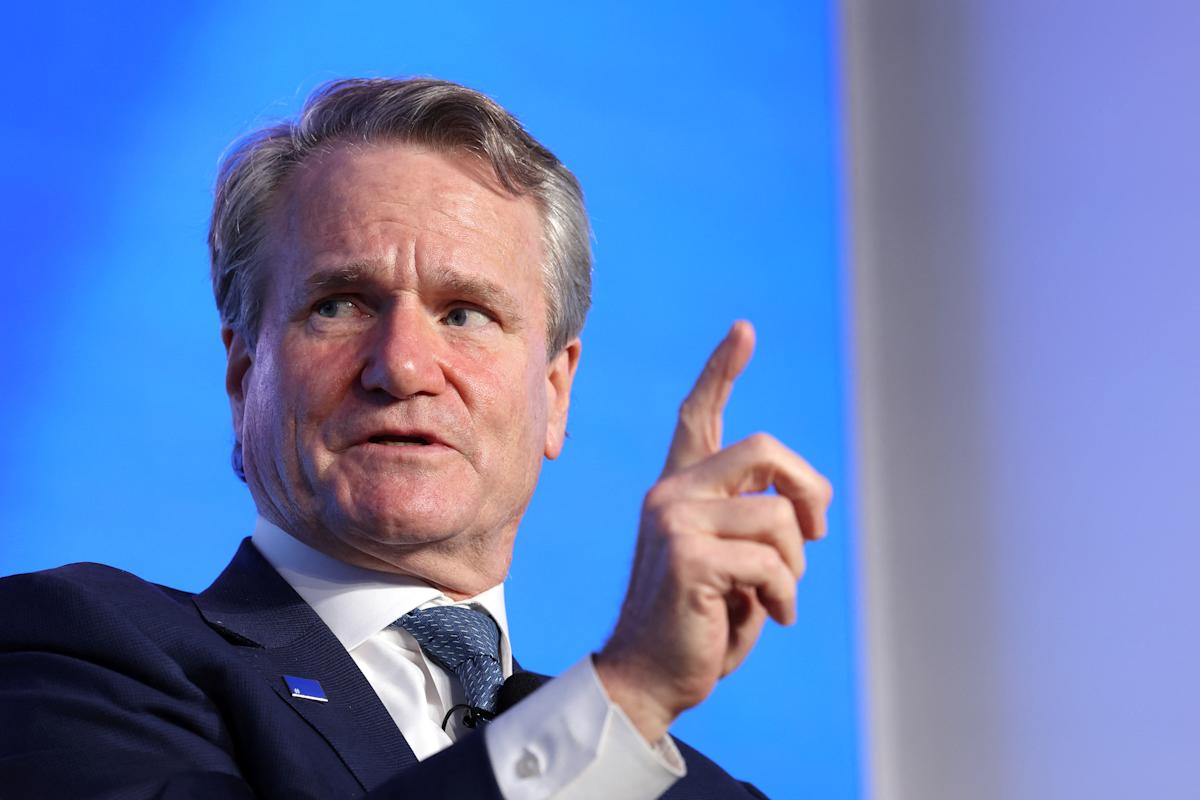 Wall Street boom boosts profits at Bank of America, Morgan Stanley