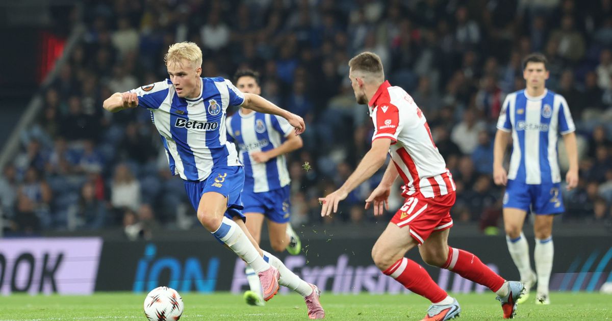 Locomotiva Froholdt levou Mora em primeira classe (as notas do FC Porto)