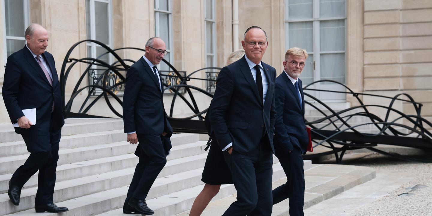 Emmanuel Macron devrait « essayer d’organiser un départ » pour mettre fin au « blocage », selon Edouard Philippe