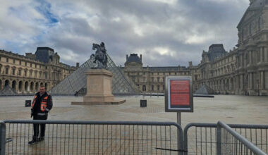 l'enquête rebondit avec cinq nouvelles interpellations, dont un membre supposé du commando