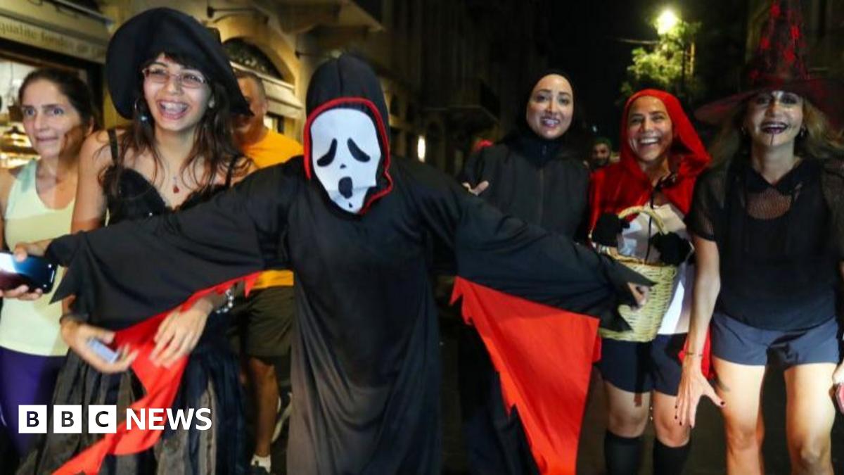 Halloween live: Share your best Halloween costumes, decorations and pumpkins