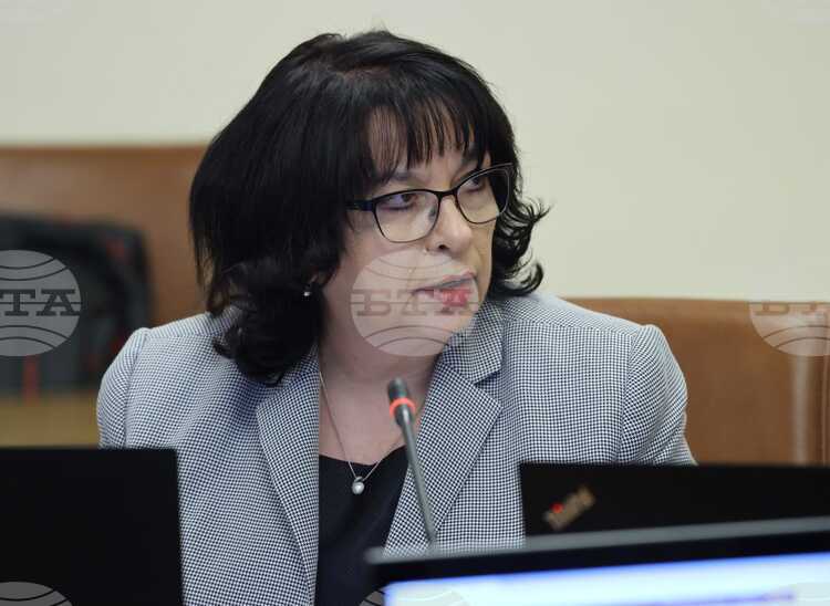 Any Claims that Bulgarians Are Getting Poorer Are "Totally Unfounded"