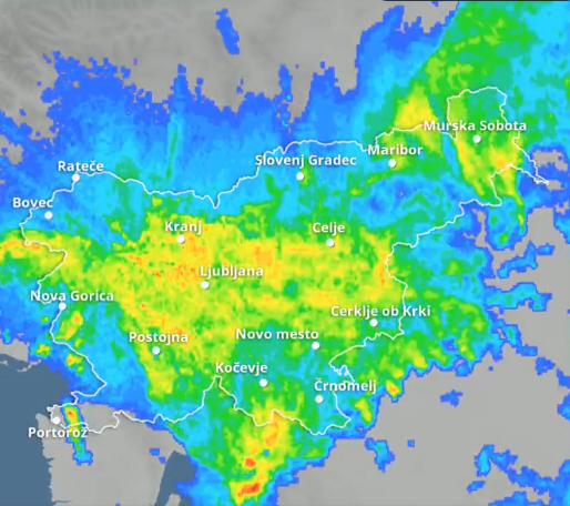 Prešla nas je hladna fronta: ponekod sunki vetra presegli 100 km/h