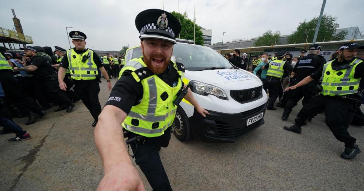 Police Scotland used 'extreme violence' against Palestine activists, says report