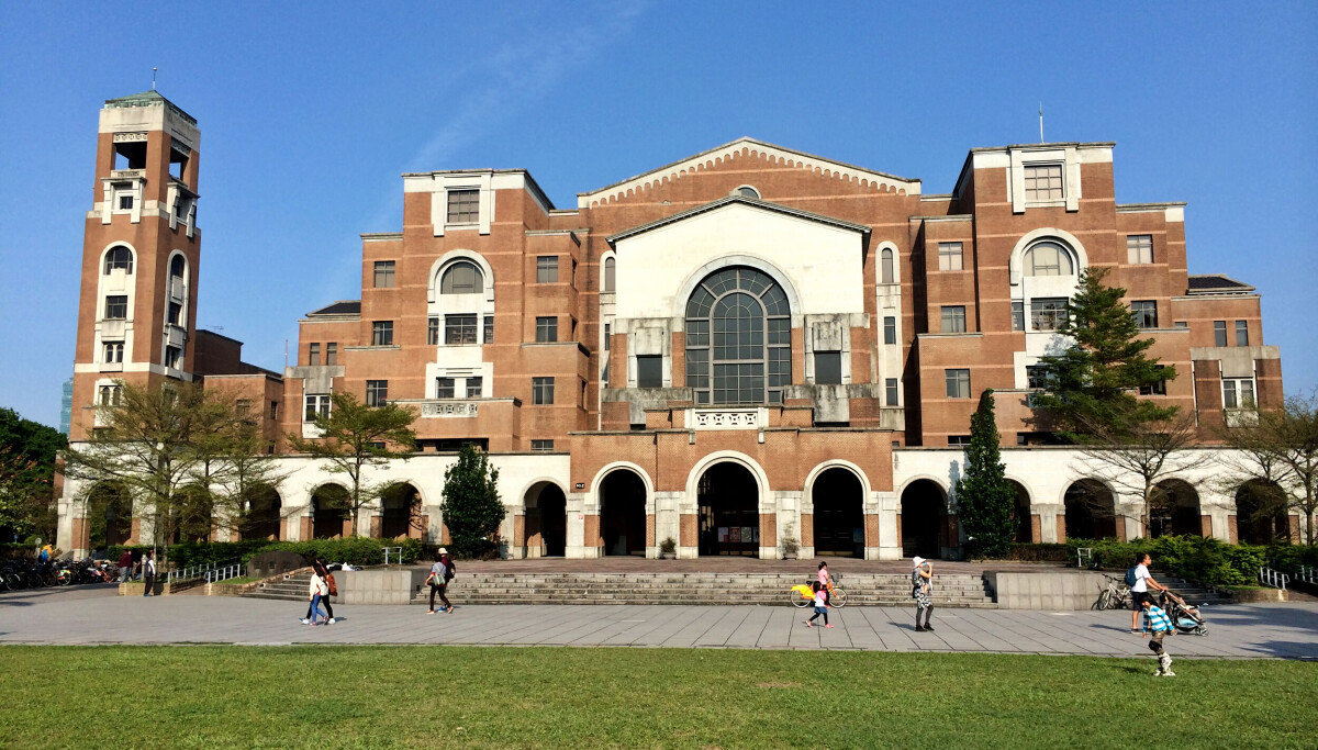 Svenskene faller. Norge holder stø kurs, men ett universitet har gitt opp