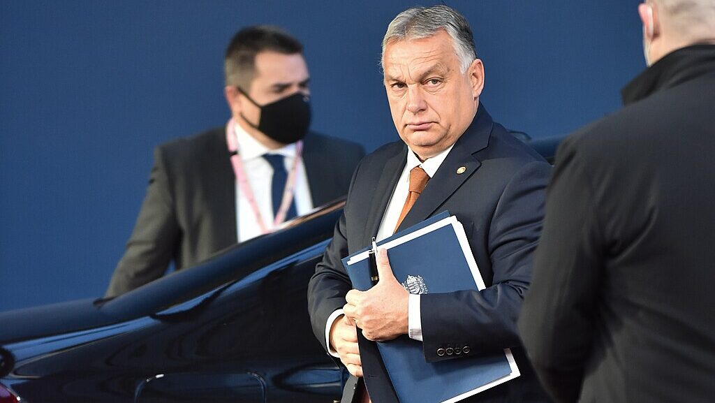 Hungary Faces Dilemma Over Russian Oil as U.S. Tightens Sanctions ━ The European Conservative