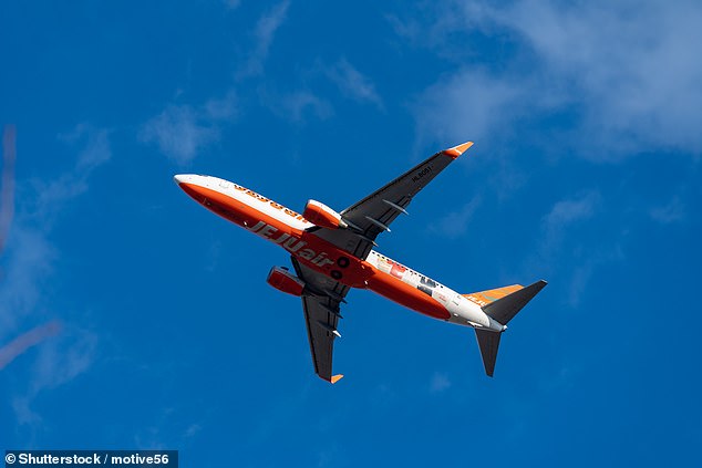 The documentary went on to look at how the moments before the crash played out, and outlined how the plane's landing gear was deployed (stock)