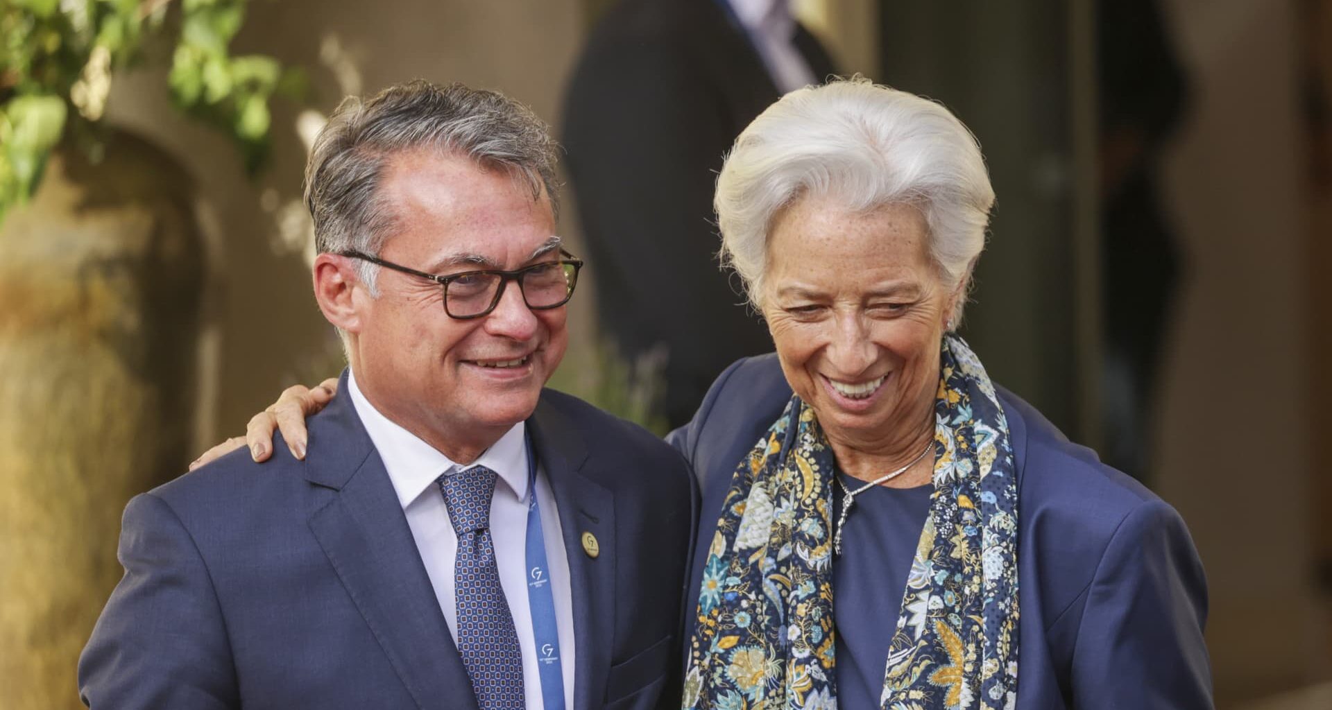 Top ECB board members see sticky inflation but clear rate path