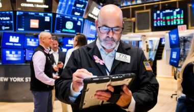 Stock market today live updates