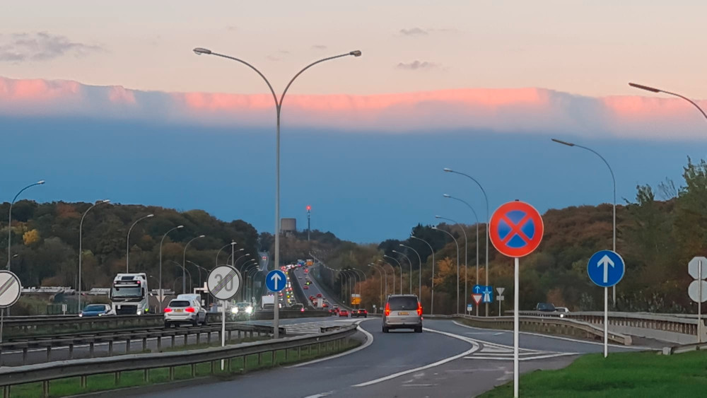 Spektakuläre Wolkenwand Was hat sich da über Luxemburg aufgetürmt?