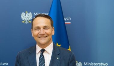 bne IntelliNews - The only way to stop Russia is by force, Poland’s Foreign Minister Sikorski argues