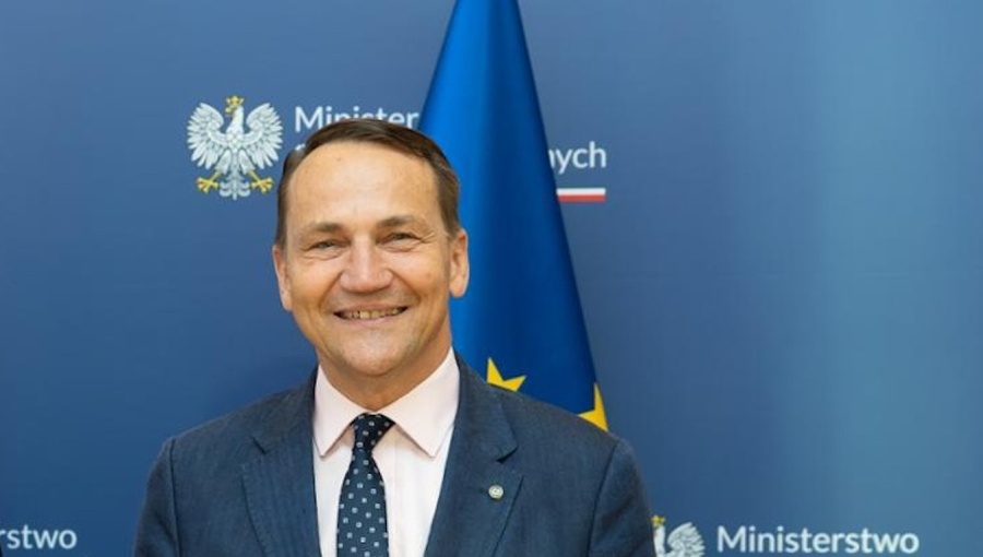 bne IntelliNews - The only way to stop Russia is by force, Poland’s Foreign Minister Sikorski argues