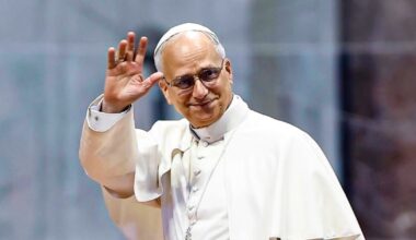 Vatican: Pope Leo XIV takes part in the swearing-in of the Swiss Guard