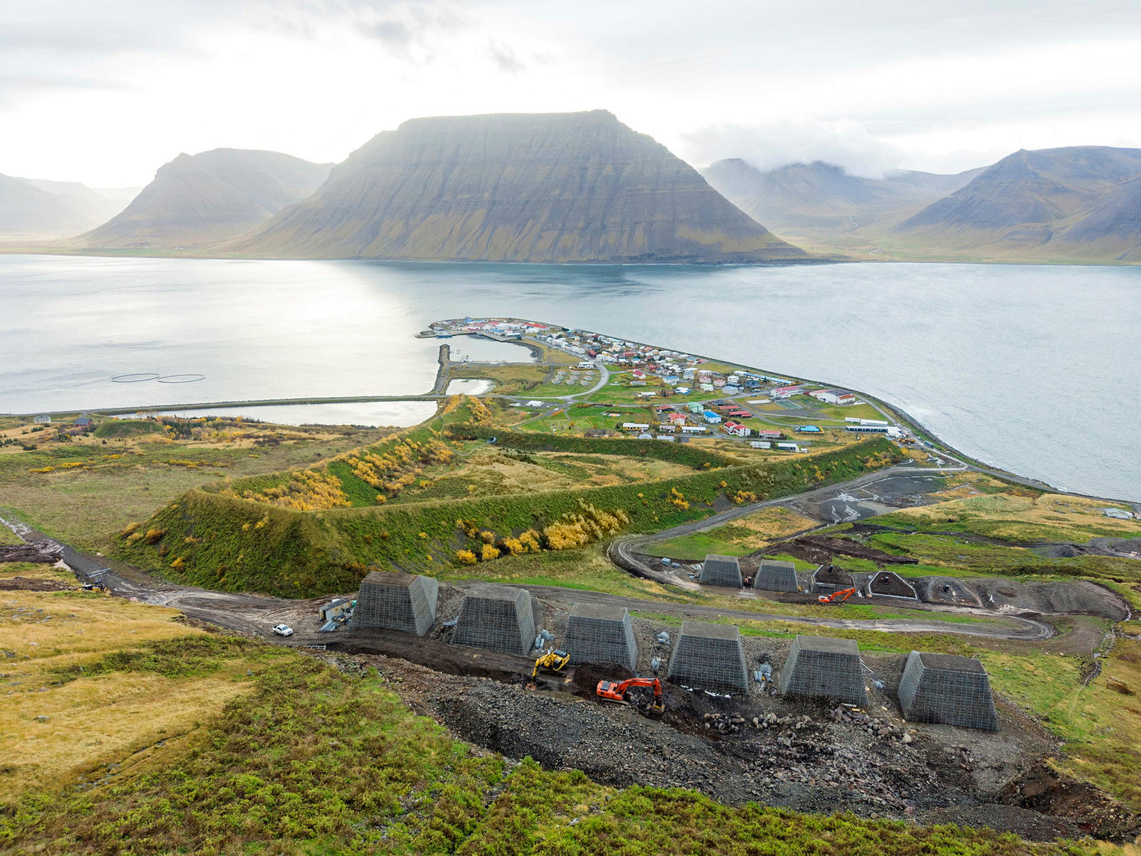 The avalanche barriers built between 1996 and 1998 did not …