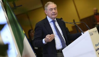 Moda, Urso: “Sistema Italia compatto in tutela e difesa Made in Italy" - Economia e Finanza