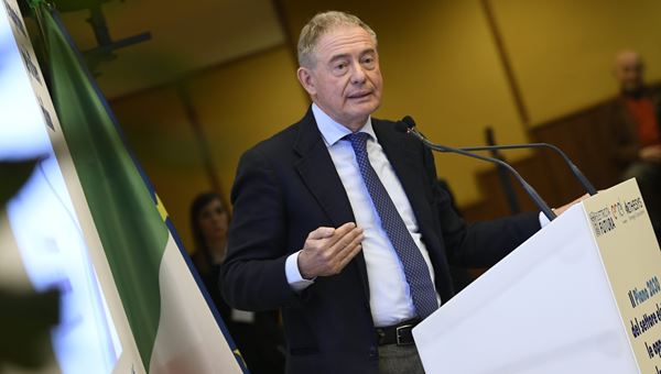 Moda, Urso: “Sistema Italia compatto in tutela e difesa Made in Italy" - Economia e Finanza
