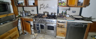 Beléptek a volt magyar miniszter elhagyatott házába, brutális videók kerültek elő