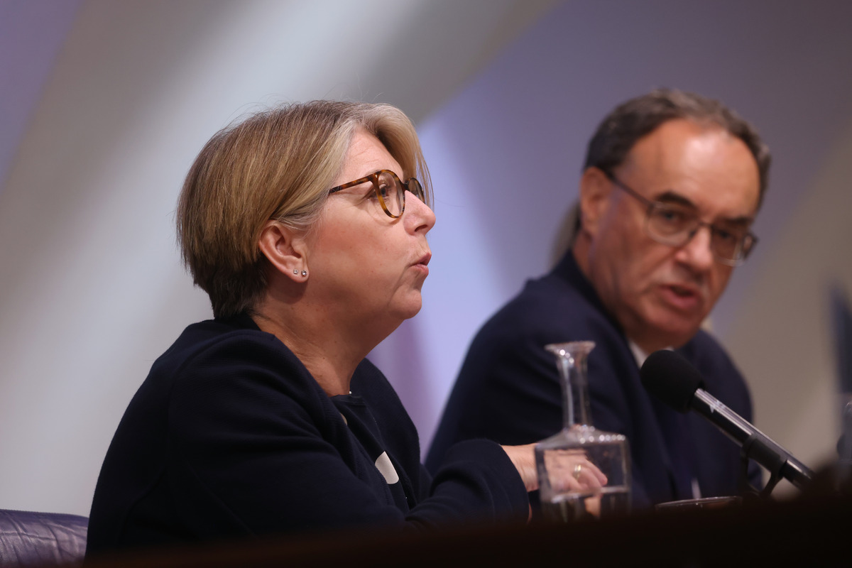 Bank of England's Breeden says inflation 'hump' is transitory